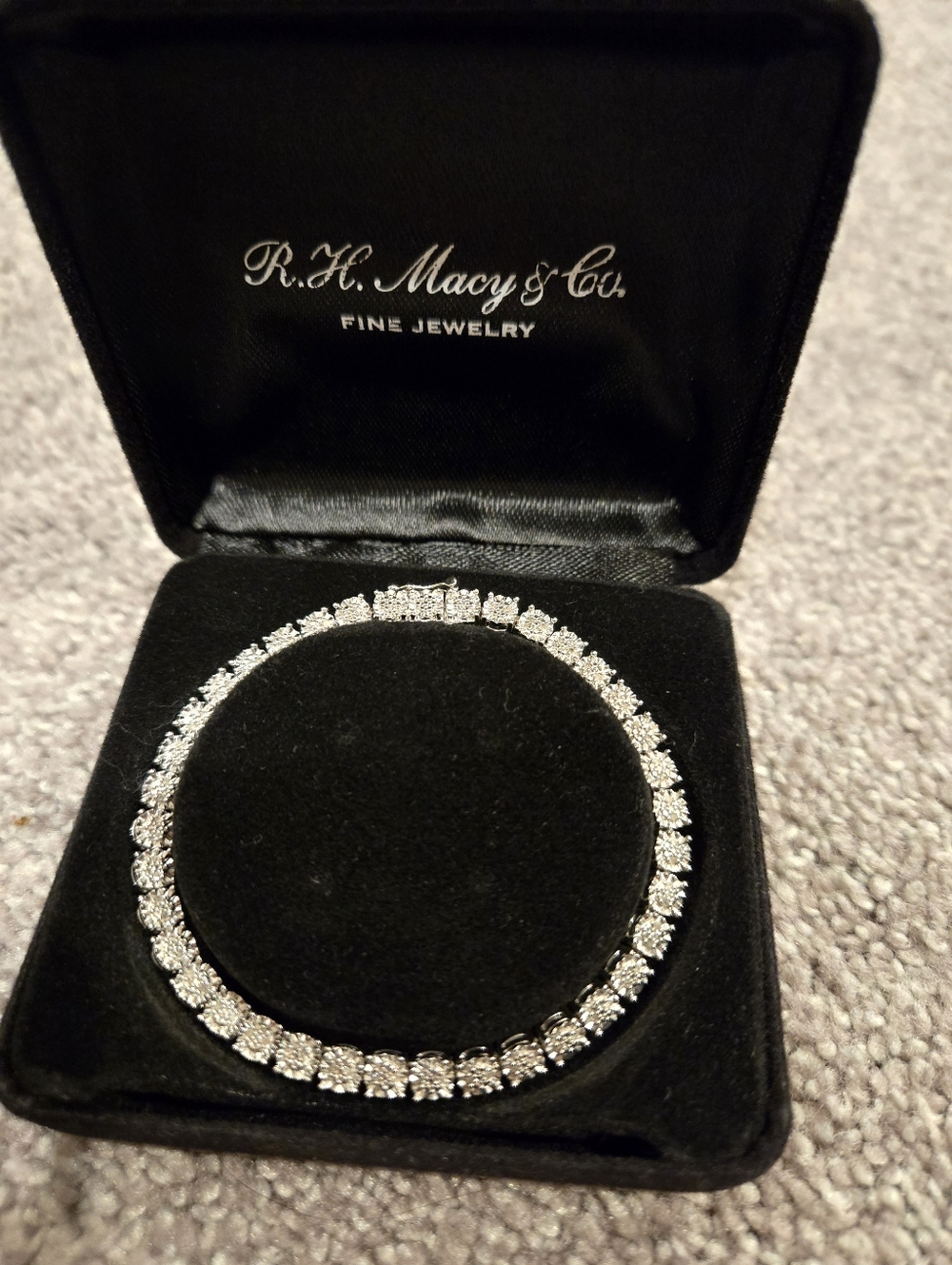 *New in Box- Macy's Sterling Silver 1/4 CT Diamond Tennis Bracelet